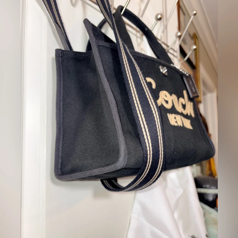 COACH Cargo Tote 26 Black Canvas Crossbody Bag - Excellent Condition - Picture 3 of 14